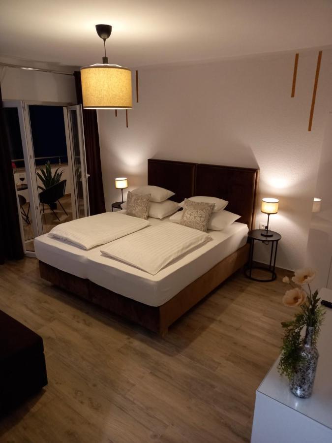 Garfild 1 Guest House Novi Vinodolski Bagian luar foto
